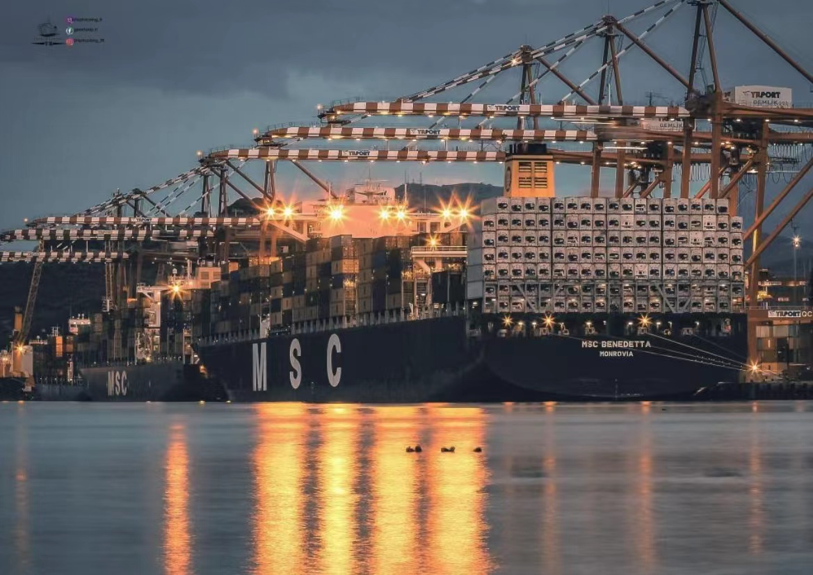 青島貨代.jpg 青島貨代.jpg